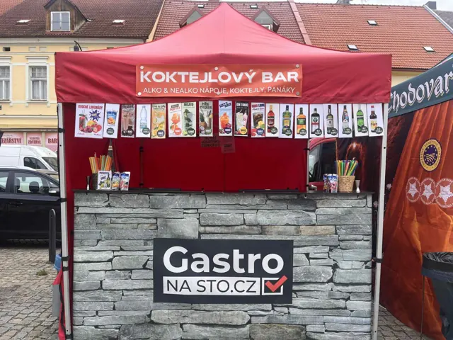 Koktejlový bar Gastro Na Sto na náměstí